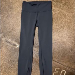 Lululemon Black Cropped Leggings
